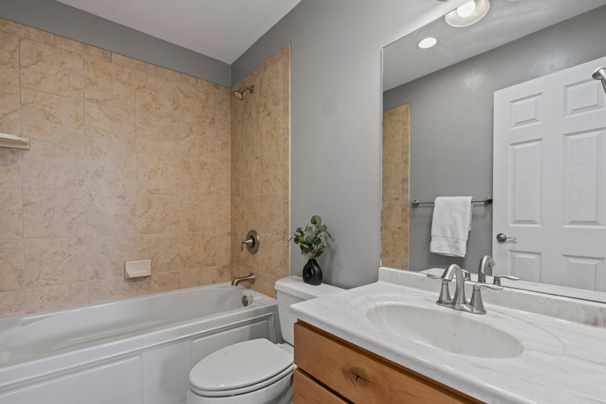 20-web-or-mls-Rodgers-235ClearSpringAve-218