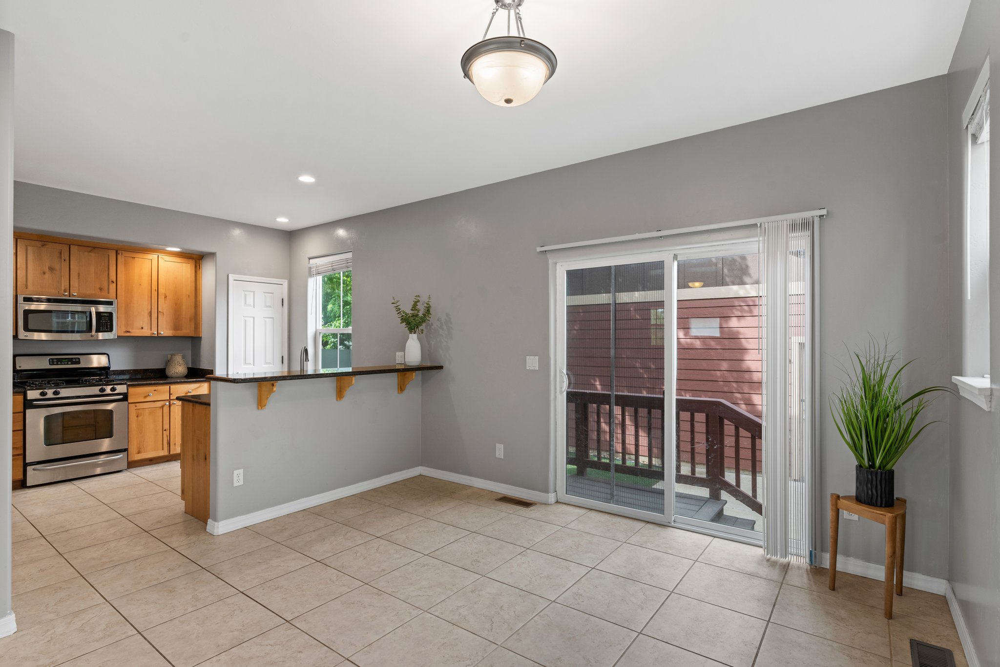 5-web-or-mls-Rodgers-235ClearSpringAve-063