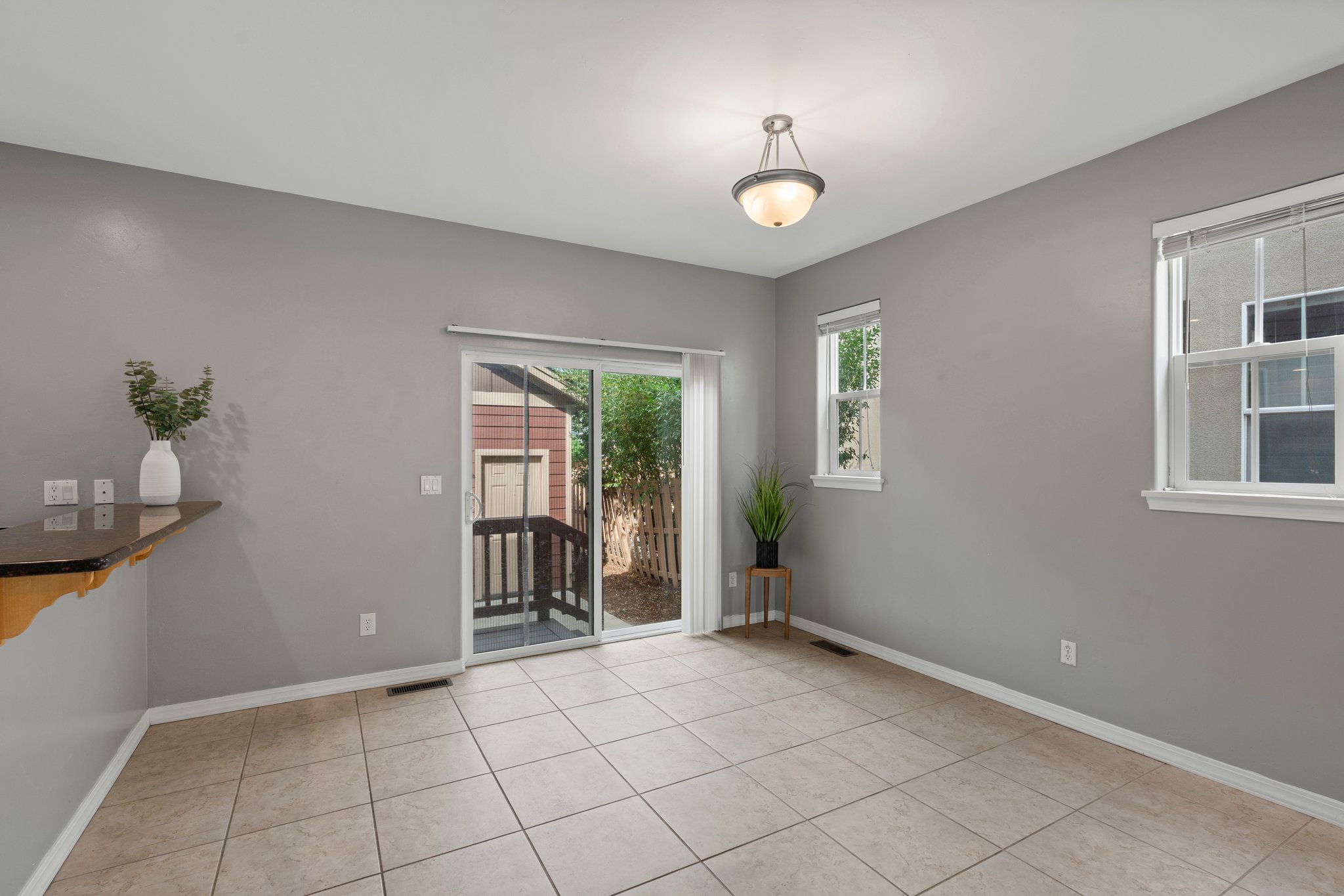 6-web-or-mls-Rodgers-235ClearSpringAve-068